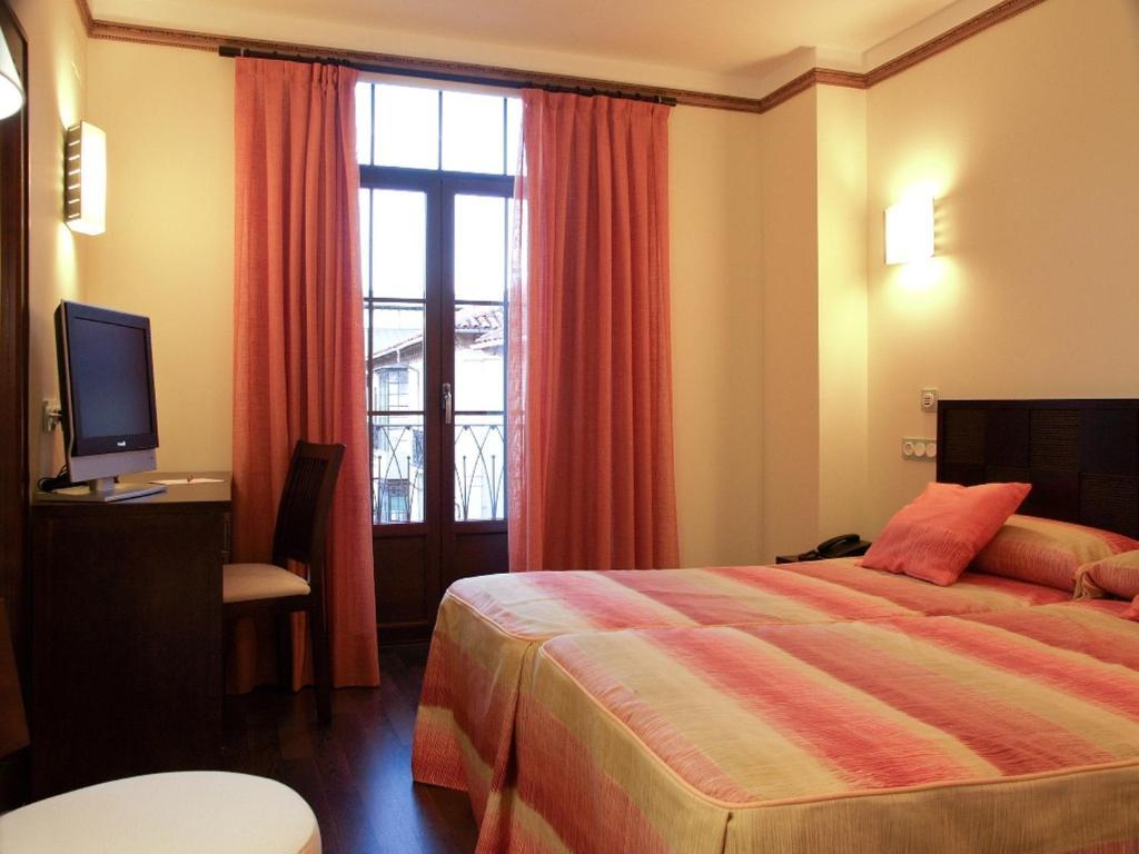 Hotel Rincon Del Conde Леон Номер фото